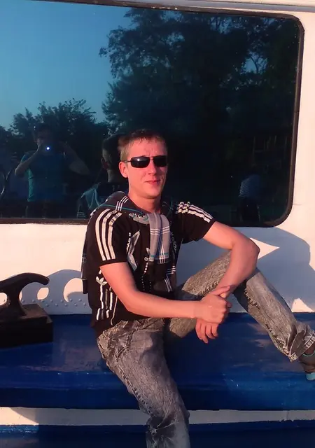 Евгений из Константиновки, ищу на сайте постоянные отношения