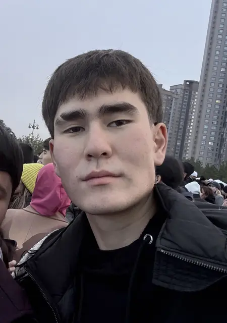 Я Асылхан, 19, из Астаны, ищу знакомство для постоянных отношений