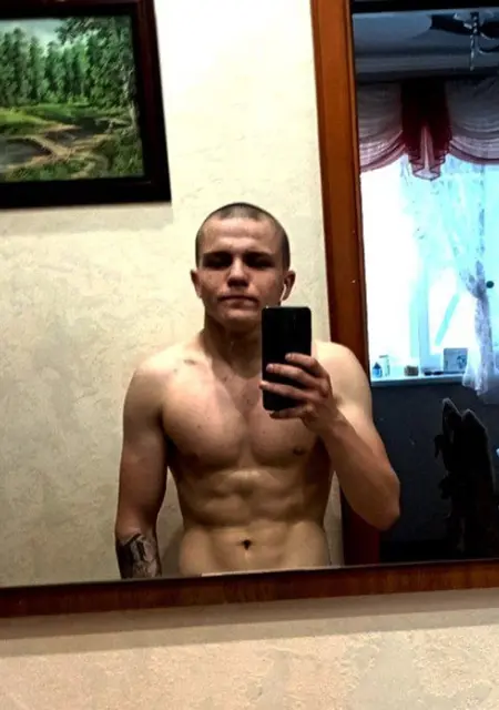 Я Сергей, 21, знакомлюсь без обязательств в Киеве