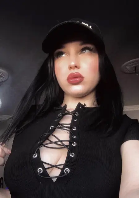 Я Barbie, 20, из Измира, ищу знакомства на одну ночь