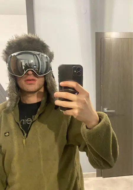 Я Денис, 23, знакомлюсь на одну ночь в Луцке