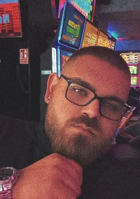 Я Ciprian, 23, из Бухареста, ищу знакомство для постоянных отношений