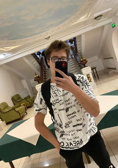 Я Vladislav, 20, знакомлюсь на одну ночь в Черкассах