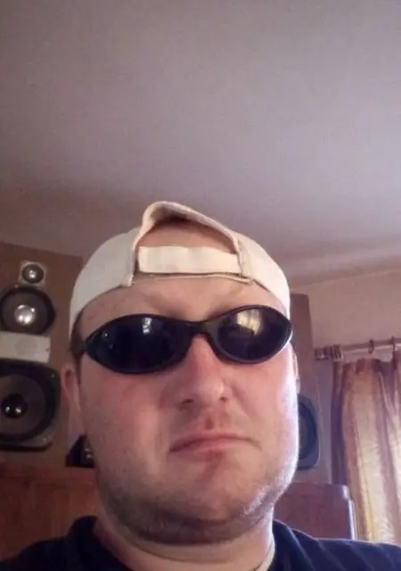 Я Szabolcs, 36, знакомлюсь в Бухаресте