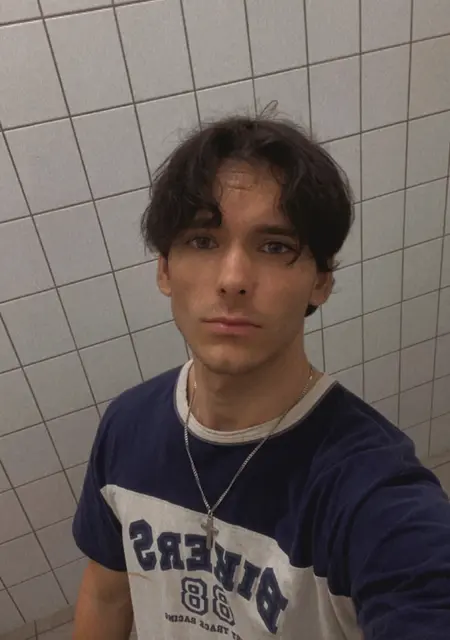 Я Bartek, 22, из Кёльна, ищу знакомство для приятного времяпровождения