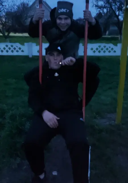 Артур из Налдвейка, ищу на сайте знакомства на одну ночь