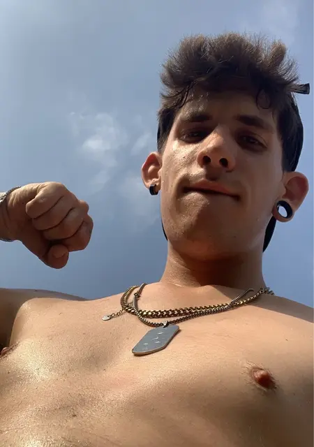 Andrea из Турина, ищу на сайте знакомства на одну ночь