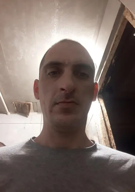 Андрей из Каменского, ищу на сайте приятное времяпровождение