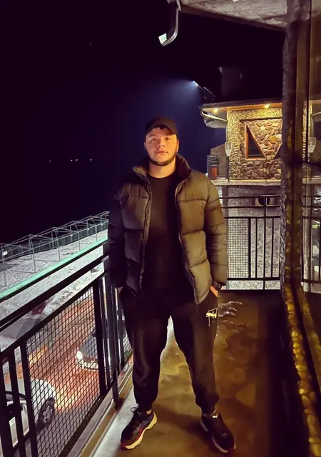 Я Gabriel, 30, из Тбилиси, ищу знакомство для постоянных отношений