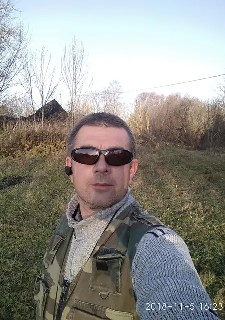 Я Dzmitry, 49, знакомлюсь без обязательств в Мяделе