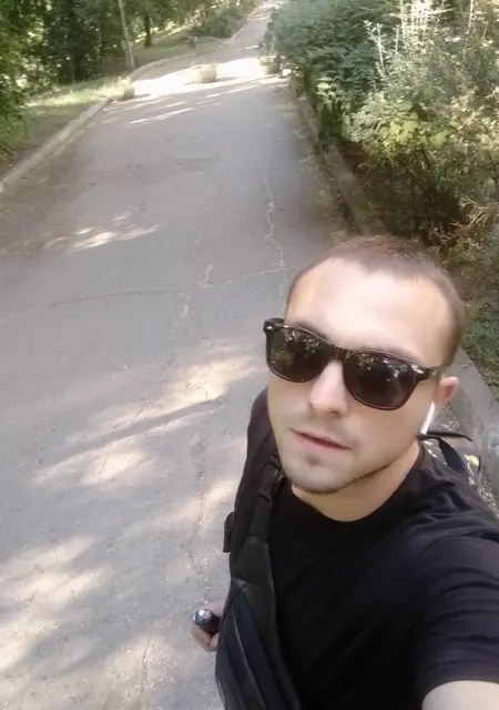 Я Сергей, 28 років з Одеси, шукаю знайомство для приємного проведення часу