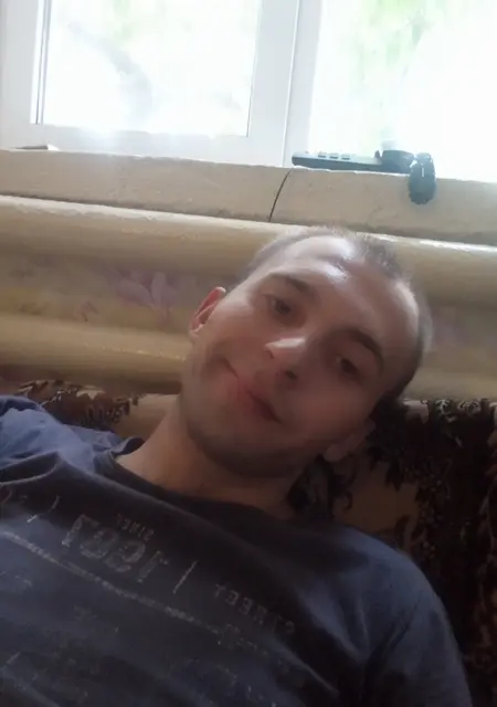 Алексей з Макіївки, мені 28 років, познайомлюсь для вірт