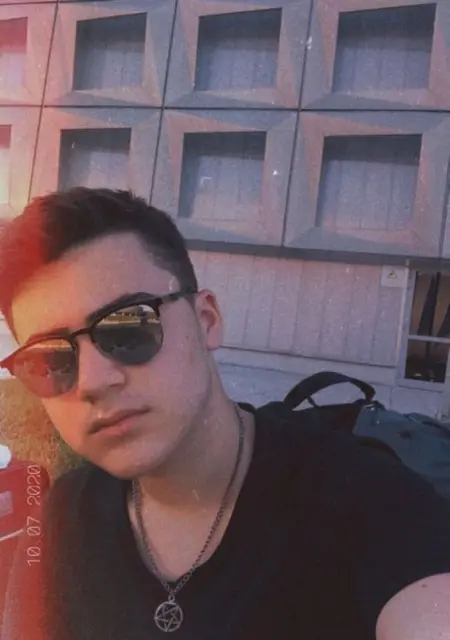 Я Razvan, 19, знакомлюсь в Бухаресте