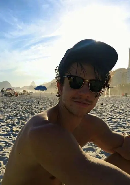 Я Jonathan, 20, знакомлюсь в Стокгольме