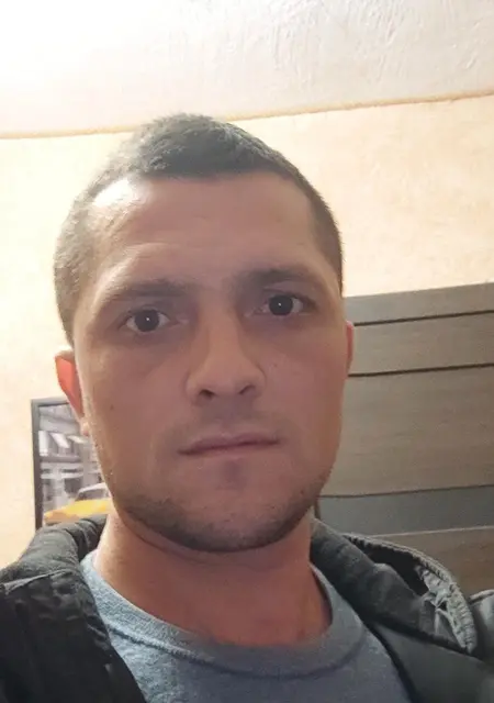 Александр из Кременчуга, мне 37, познакомлюсь без обязательств