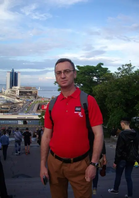 Виталий з Хмельницького, шукаю на сайті постійні стосунки