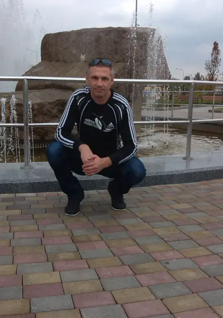 Я Алекс, 47, знакомлюсь на одну ночь в Донецке