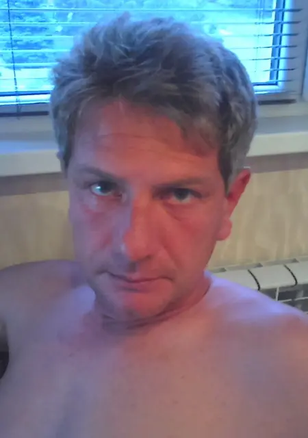 Малыш из Макеевки, ищу на сайте знакомства на одну ночь