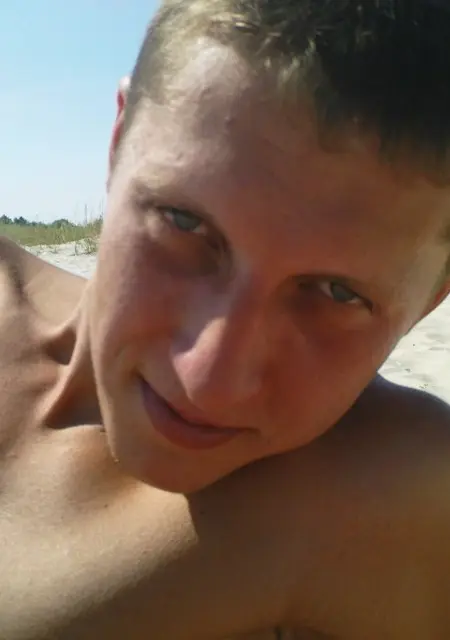 Александр з Калинівка, мені 38 років, познайомлюсь без зобов'язань