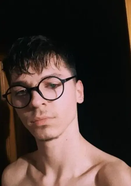 Я Vasi, 20, знакомлюсь в Бухаресте