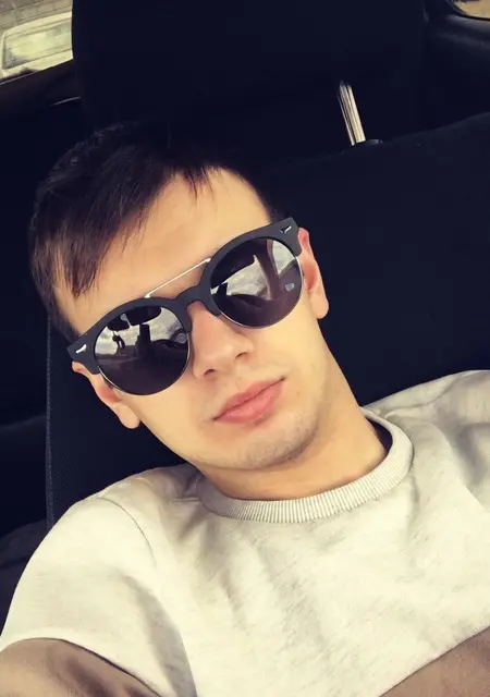 Я Tony, 28, из Праги, ищу знакомства без обязательств