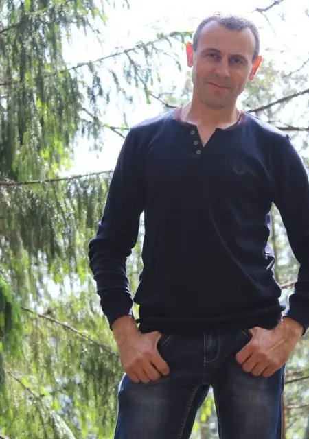 Дима из Черновцов, мне 47, познакомлюсь на одну ночь