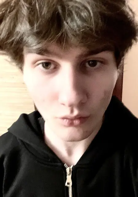 Я Глеб, 19, из Милана, ищу знакомства на одну ночь