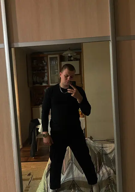 Даня из Амстердама, ищу на сайте приятное времяпровождение