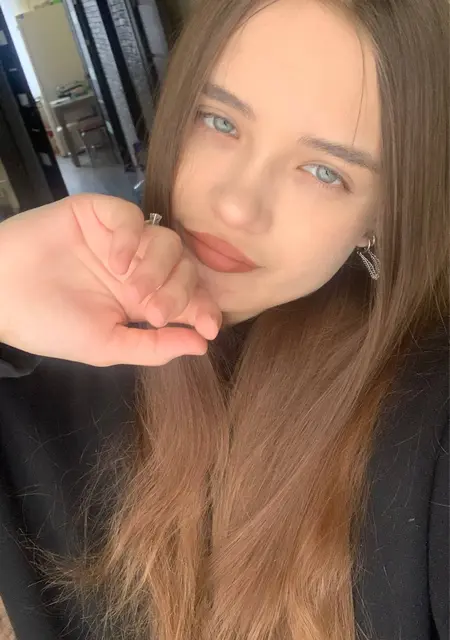 Маша з Хмельницького, шукаю на сайті вірт