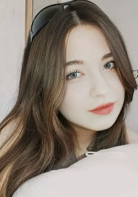 Milana из Винницы, мне 19, познакомлюсь для общения