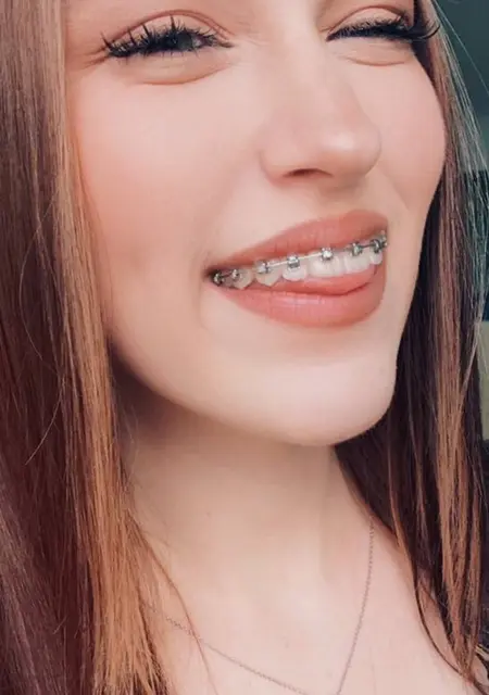 Я Лиза, 19 років з Києва, шукаю знайомство для вірт