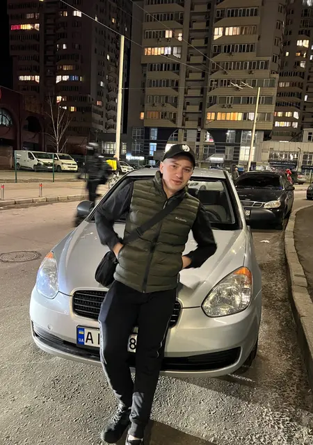 Я Артем, 23, из Переяслава-Хмельницкого, ищу знакомства без обязательств