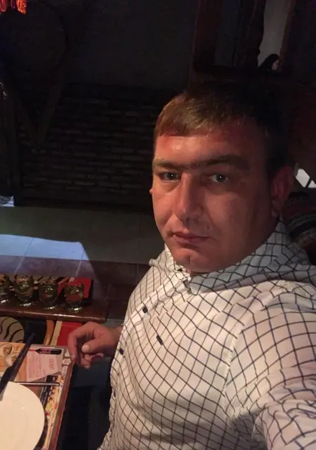 Я Mikhail, 38, из Караганды, ищу знакомства на одну ночь