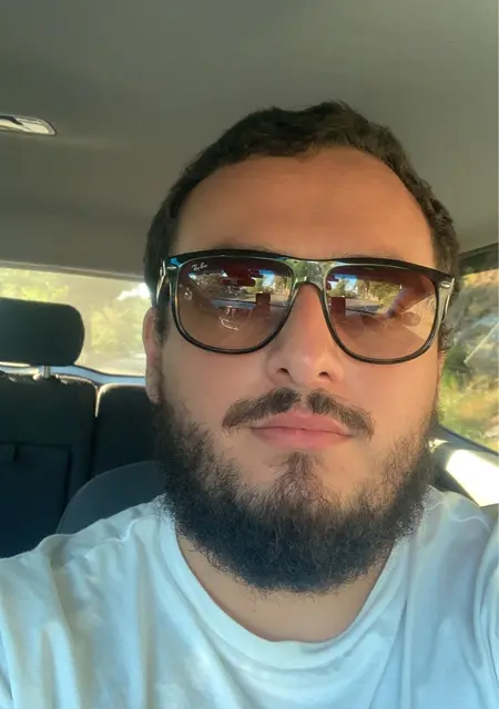 Я Тимур, 31, знакомлюсь без обязательств в Сухумах