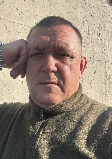 Я Дмитрий, 47, знакомлюсь для открытые отношения в Берлине