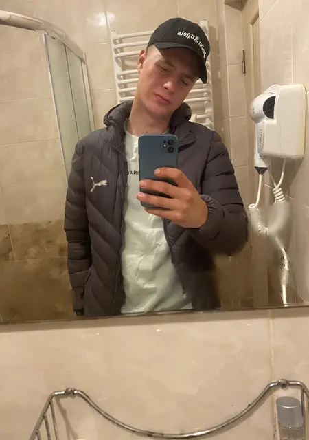 Я Stas, 25, из Яворова, ищу знакомства без обязательств
