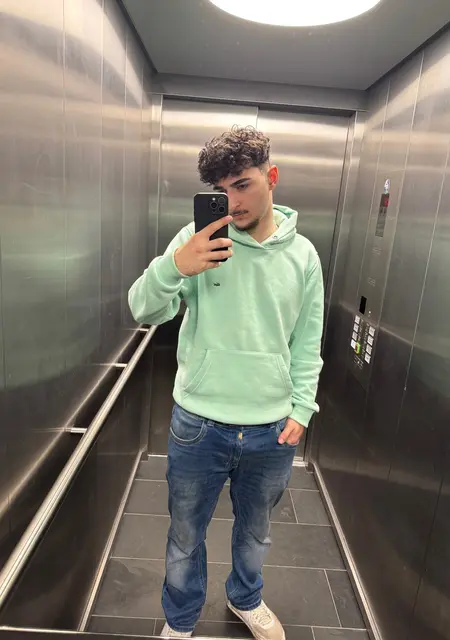 Я Caner, 18, знакомлюсь для дружбы в Билефельде