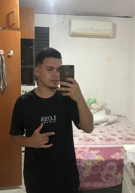 Kewin из Пирасикаба, ищу на сайте знакомства без обязательств