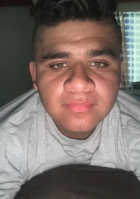 Я Edoardo, 21, из Сантьяго-де-керетаро, ищу знакомства без обязательств