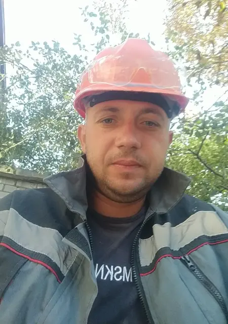 Кунислав из Зенькова, мне 35, познакомлюсь на одну ночь