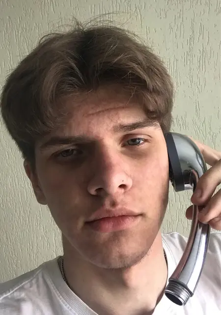 Я Артём, 19, знакомлюсь для общения в Минске