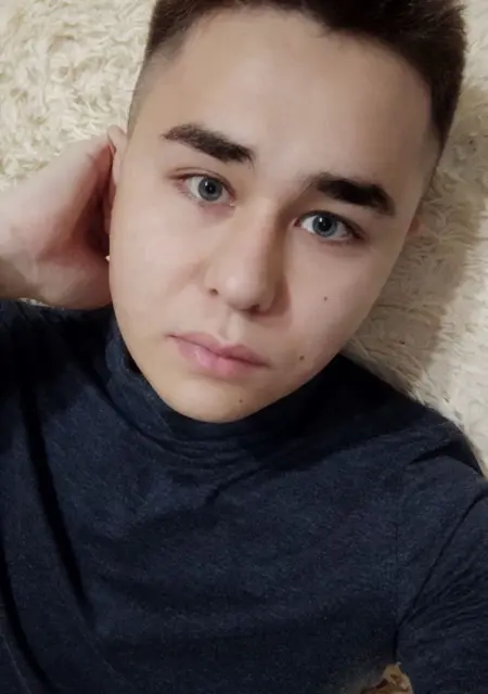 I'm Vadim, 21, looking to meet for pleasant pastime in Rotherham