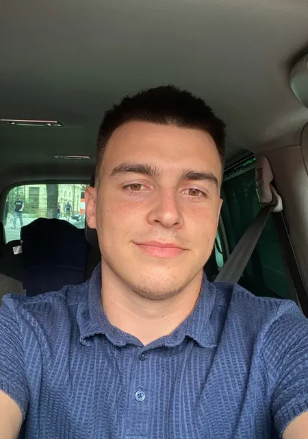 Я Максим, 26, знакомлюсь для общения в Днепре