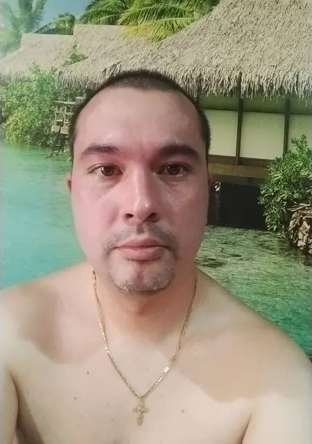 Я Артур, 38 років з Макіївки, шукаю знайомства на одну ніч