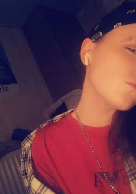 Я Chloe, 20, из Лондона, ищу знакомство