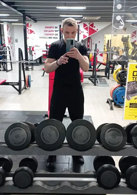 Bratei из Вены, ищу на сайте знакомства на одну ночь