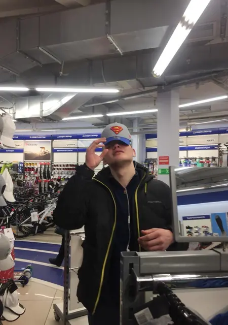 Антон з Маріуполя, шукаю на сайті дружбу