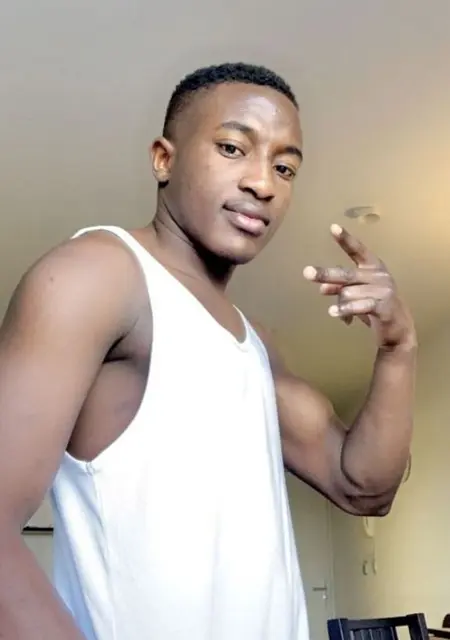 Zetrey из Парижа, мне 19, познакомлюсь