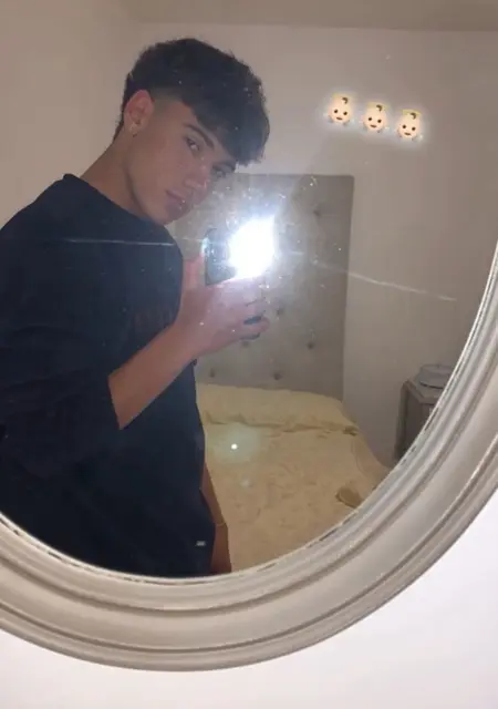 Я Alex, 19, знакомлюсь для вирта в Вероне