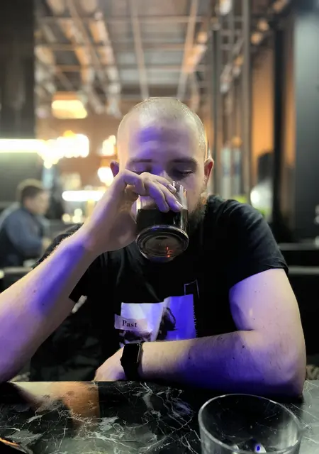 Денис з Бердичів, мені 25 років, познайомлюсь без зобов'язань